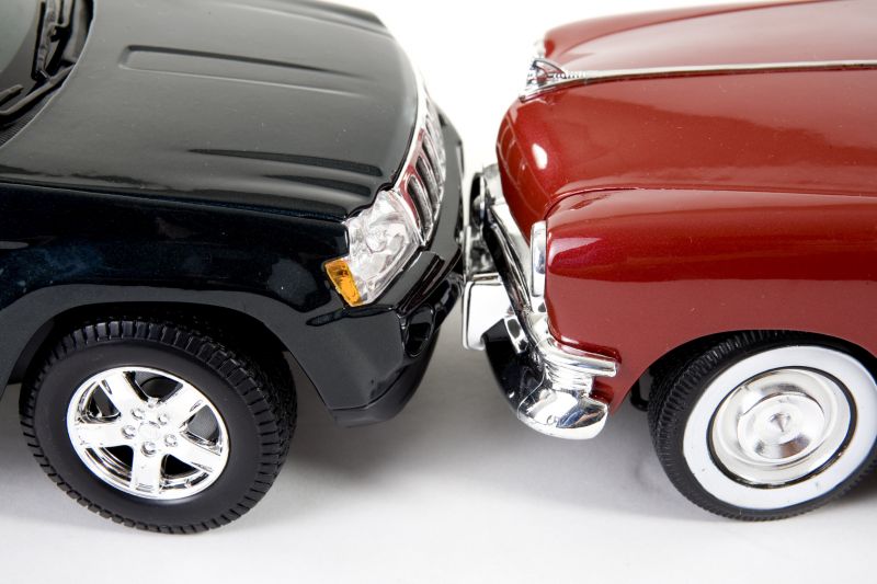 Assicurazioni falsificate, in manette quattro persone