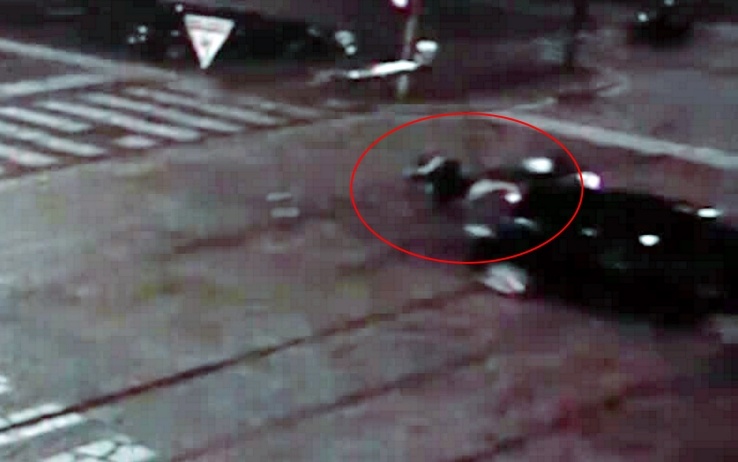 Milano, 27enne travolge due ragazze in scooter e dopo 4 giorni si costituisce