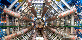 cern persone incapucciate